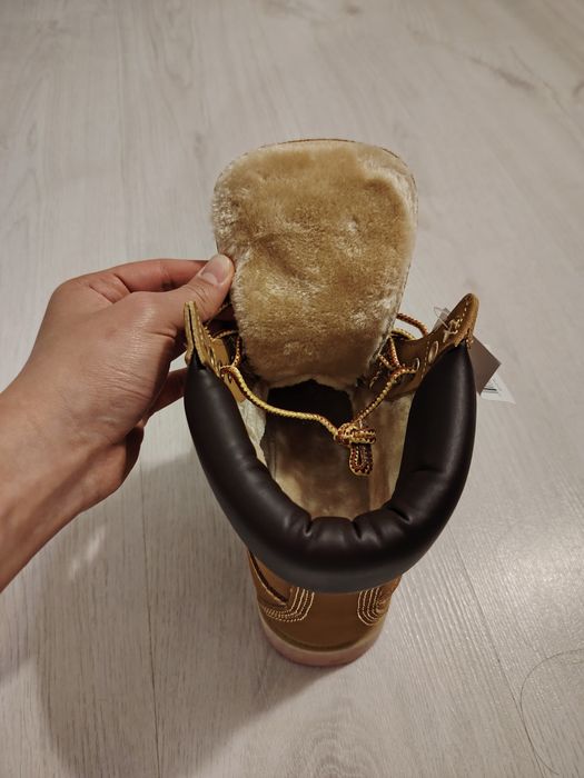 Продам ботинки зимние Timberland 40 размер