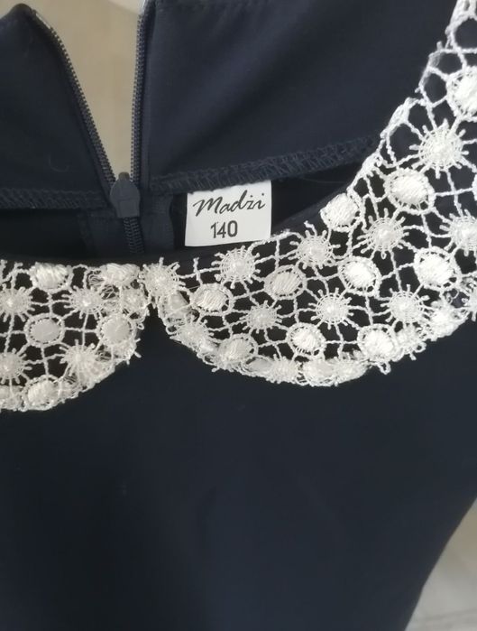 Vând rochițe  fetite