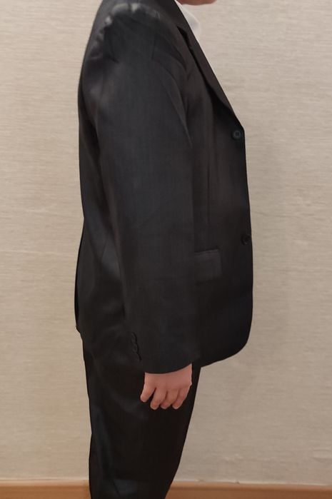 Продам костюм на мальчика