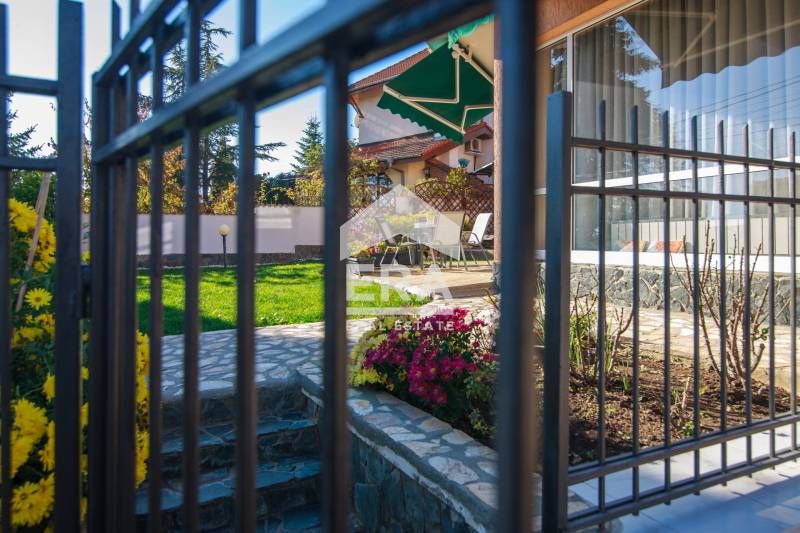 Продава се Къща в с. Рогачево, Област Добрич - 302 кв.м за 1640 €/кв.м - Снимка #6