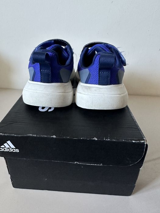 Маратонки Adidas 24 номер