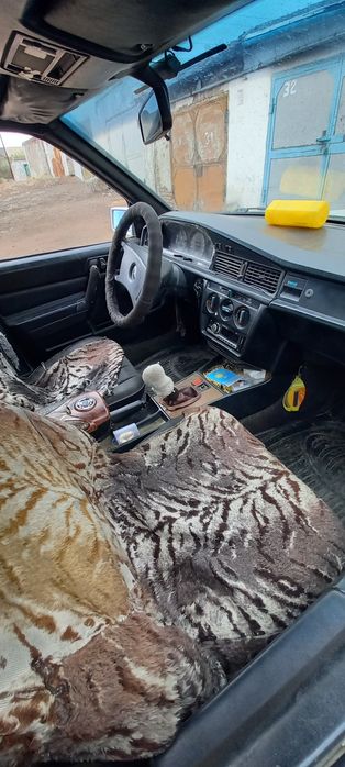 Продам мерс 190 на ходу