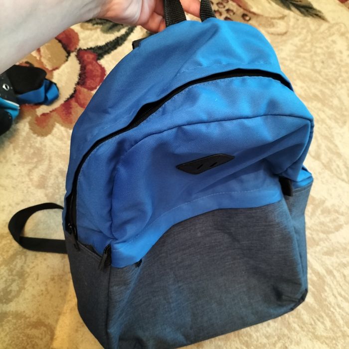 Продам школьные рюкзаки