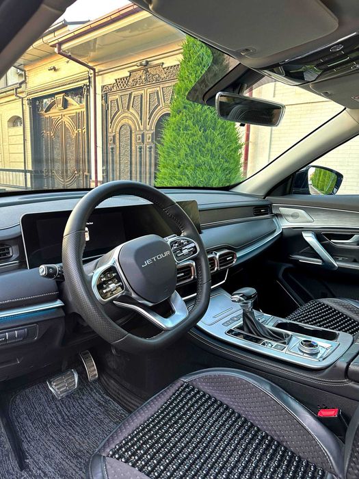 Jetour X70 PLUS 2022 год |1.6 Turbo| Черный цвет