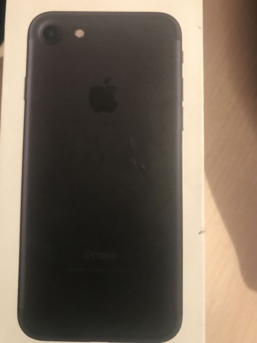 Айфон 7в идиальном состояние