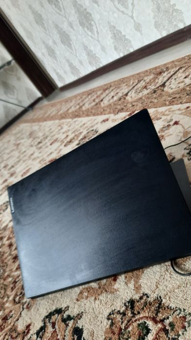 LENOVA  DESKTOP-LMCVJHT Ноутбук хороший  состаяние