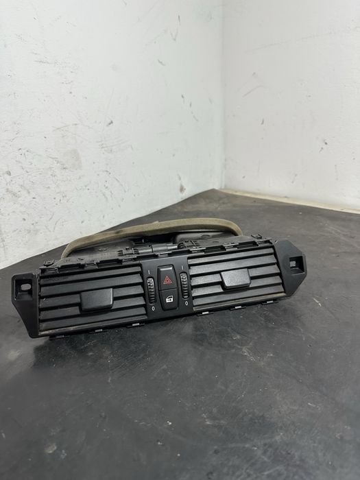 Grila ventilatie BMW Seria 5 E60 E61 | 6910734