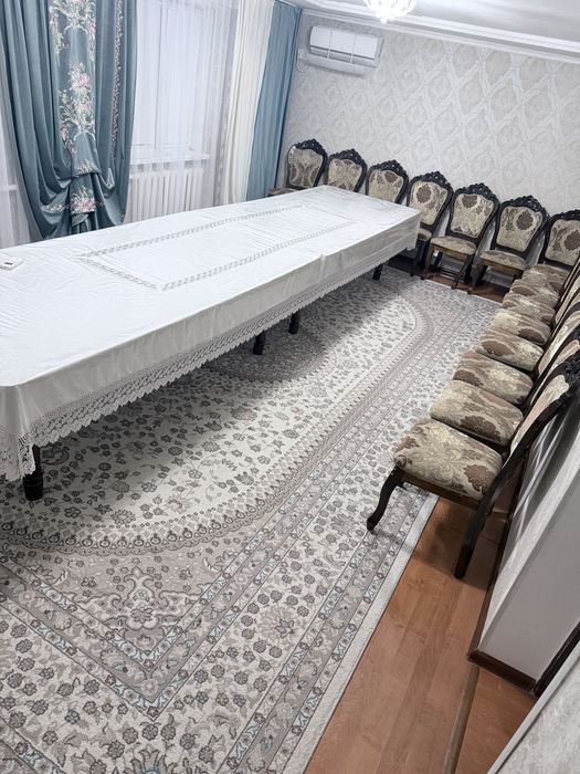Кілем, 2 стол 5м, стульялар, кілем (7*4)сатылады.