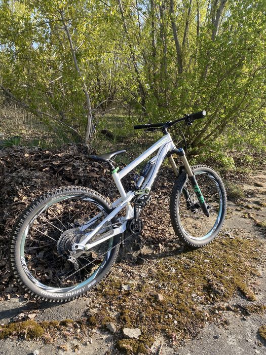 OFERTA Bicicleta Canyon Torque Ex Enduro Impecabil Fox 180 mm