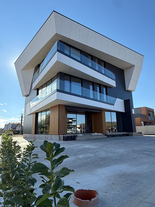 De inchiriat spatiu comercial