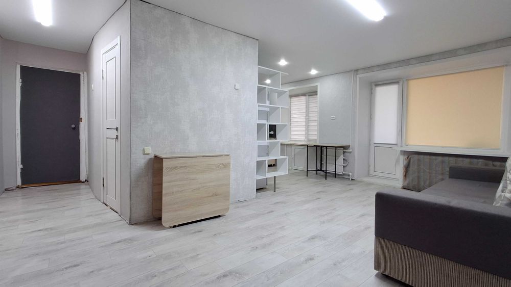 Продам двухкомнатную квартиру студию