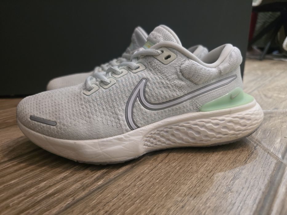 Дамски маратонки NIKE ZOOM