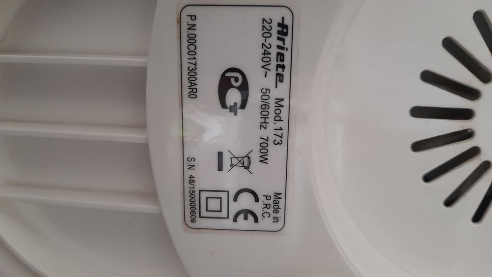 Storcator  de fructe si legume Ariete