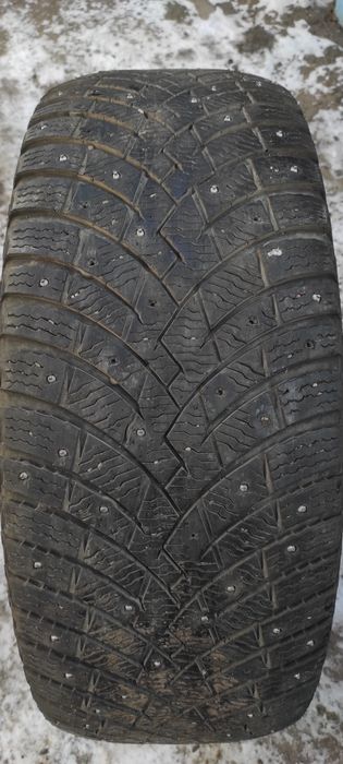 Комплект шин 265/60/18 Pirelli.