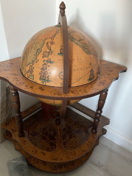 Minibar glob pamantesc Zofolli