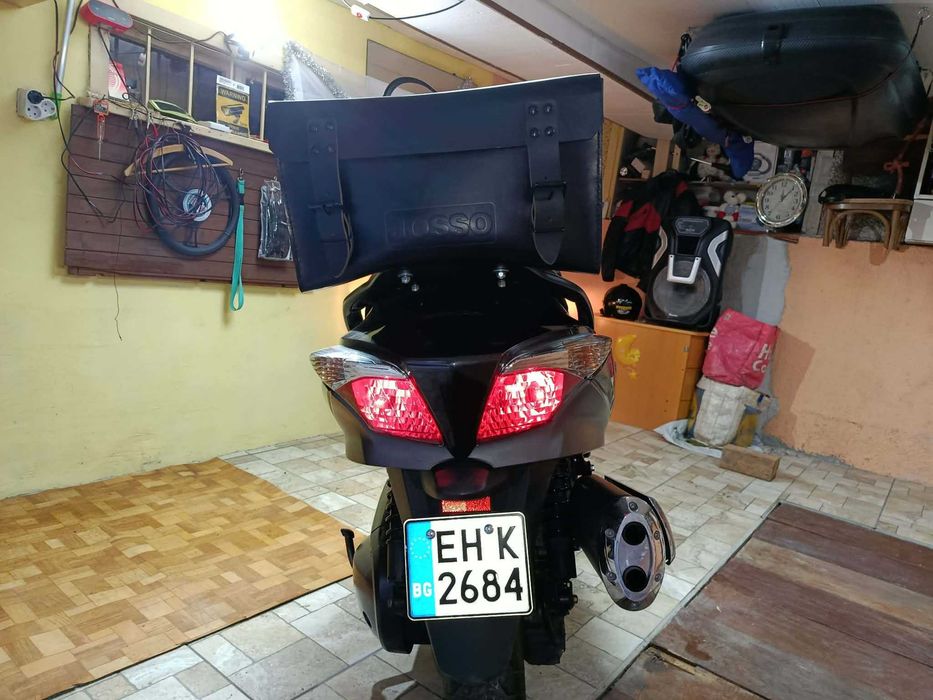 Скутер Honda Silver Wing