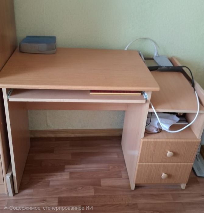 Продам письменный (компьютерный) стол б/у