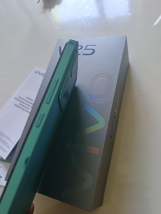 Смартфон vivo. Vivo v25e.8/256 Гб .