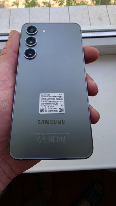 Смартфон Samsung Galaxy S23