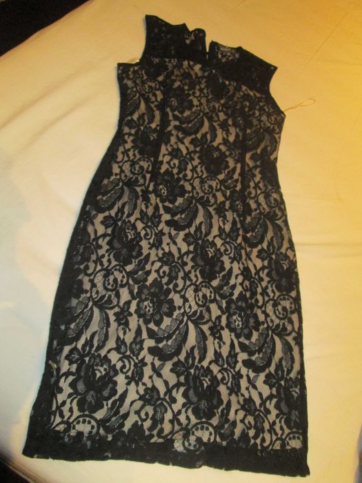 rochie dantelata  eleganta S