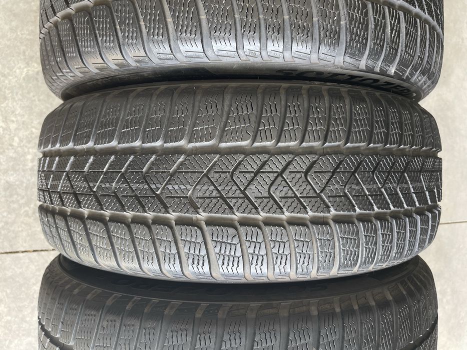 Set Anvelope Cauciucuri Iarna ca NOI 225 45 R19 M+S Pirelli Profil 7mm