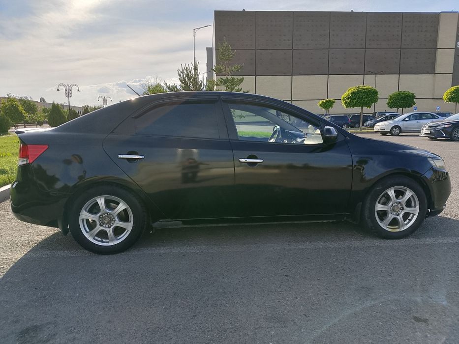Киа Kia Cerato продам