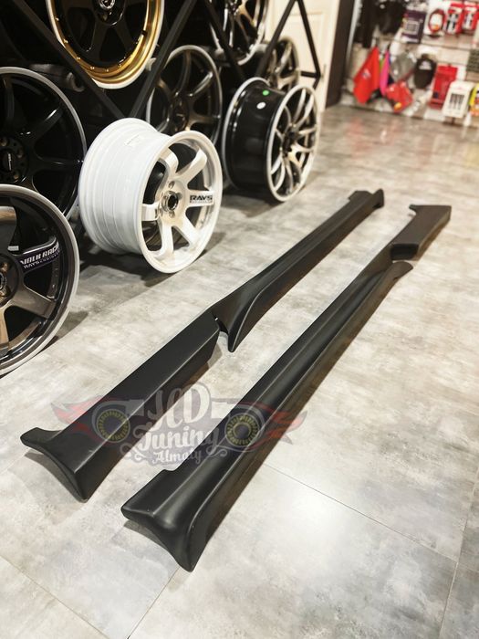 Пороги Toyota C-HR