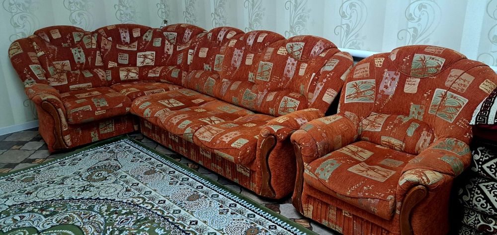 Диван угловой хорошее состояние