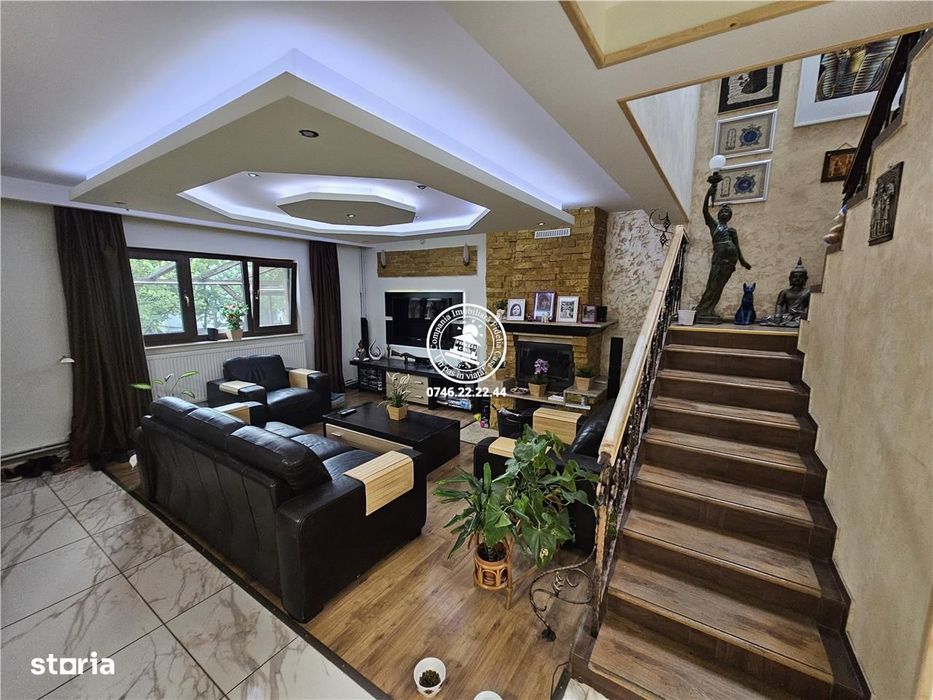 Vila 5 camere, 696 mp teren, Piscina - Aroneanu , Iasi