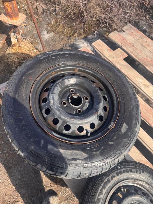 Продам шиный 205/70/15