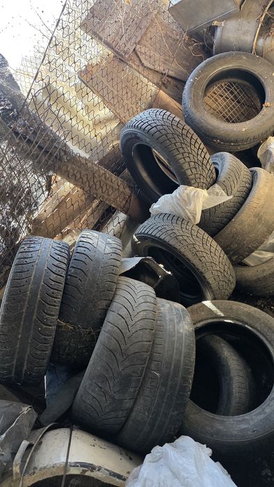 Продам б/у  резину