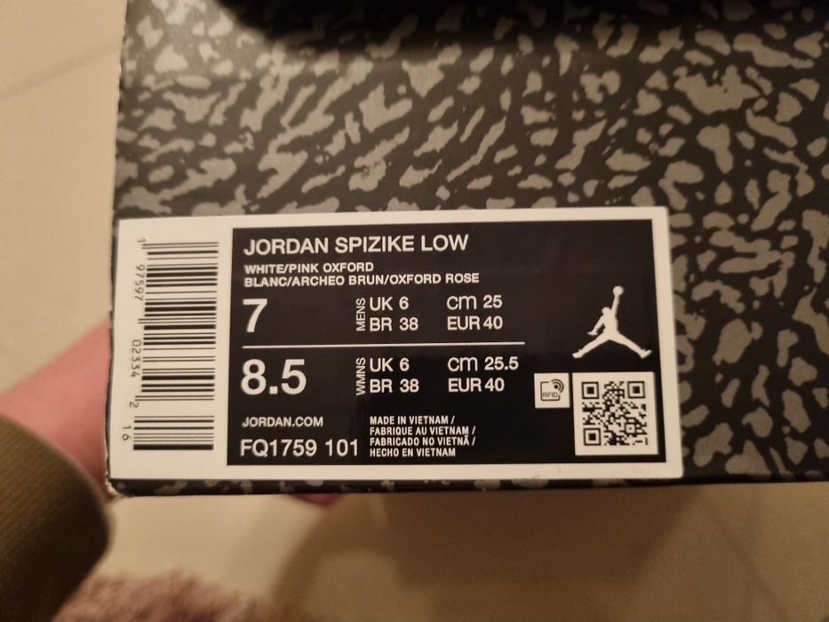 Joardan Spizike low