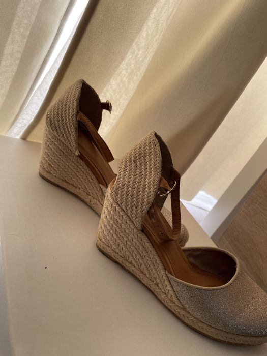 Sandale platforma 37