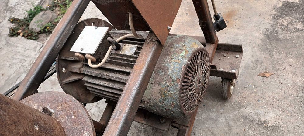 Motor Electric trifazic 7.5 kw 900 rpm