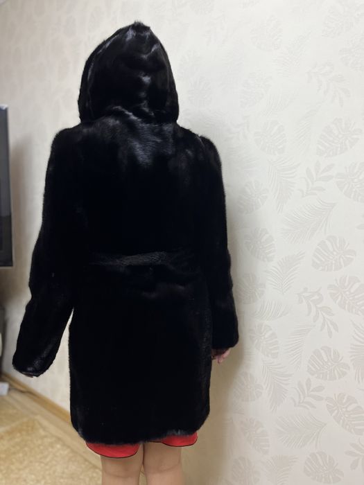 Продам норковую шубу