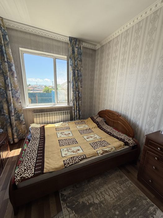 двуспальная кровать