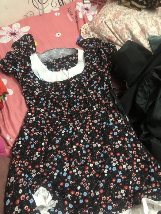 Вещи платья еще много чего есть