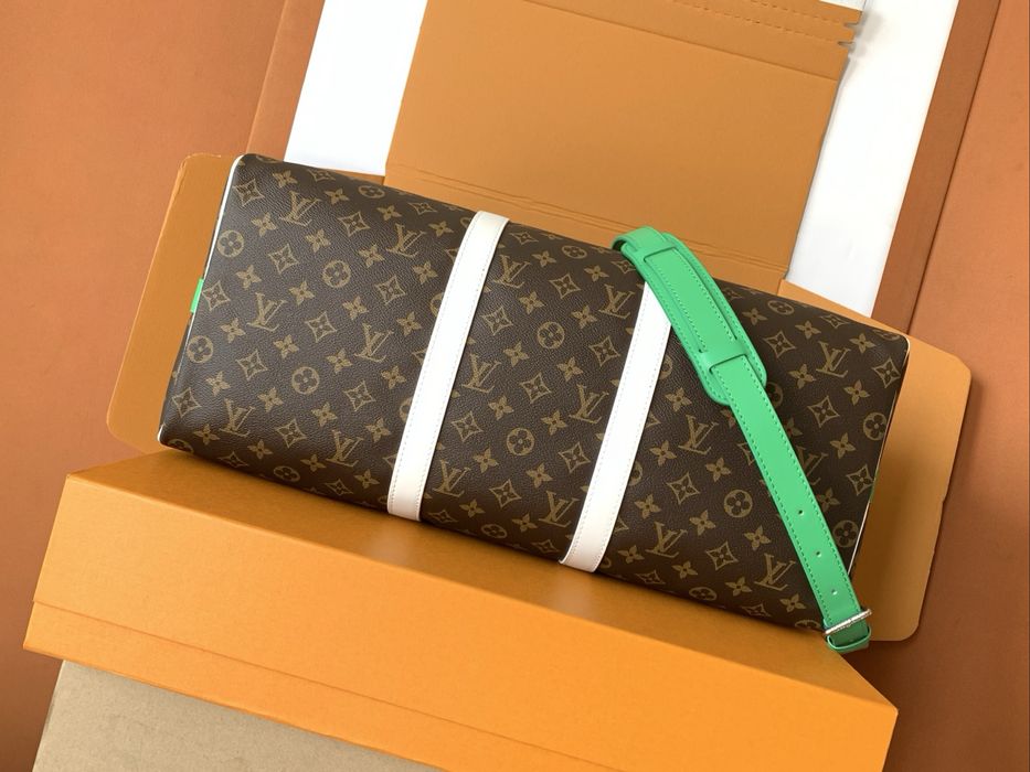 Geanta Louis Vuitton , calitate premium , pe comanda , noua