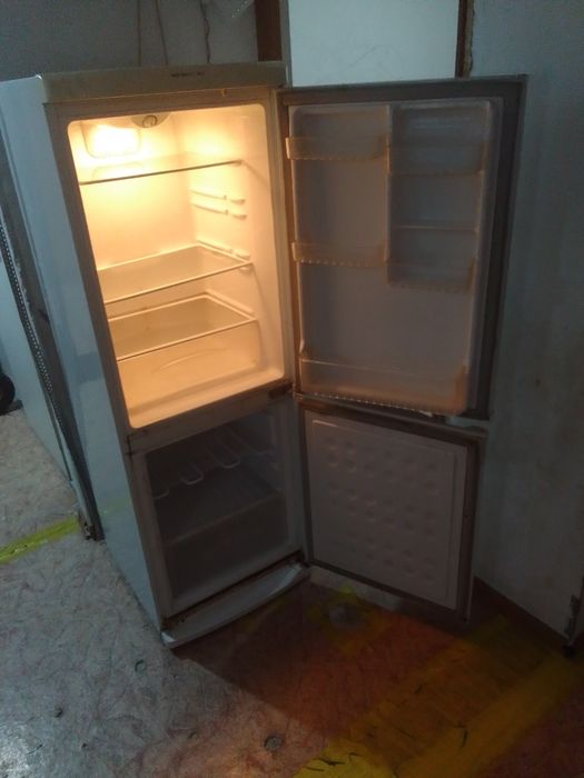 Продам холодильник