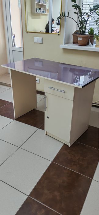 Продам стол в эксклюзивном стиле