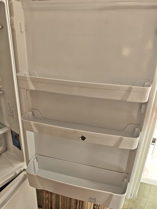 Холодильник Indesit