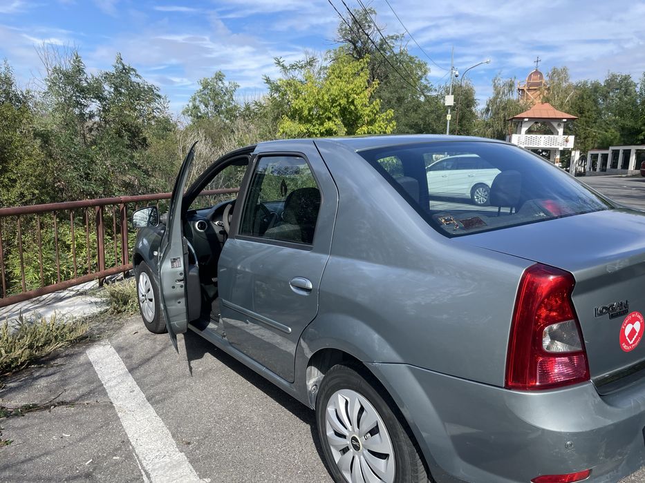 Vand Dacia Logan 1.4MPI + GPL de fabrica
