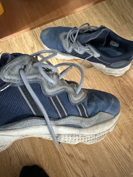 Кроссовки адидас