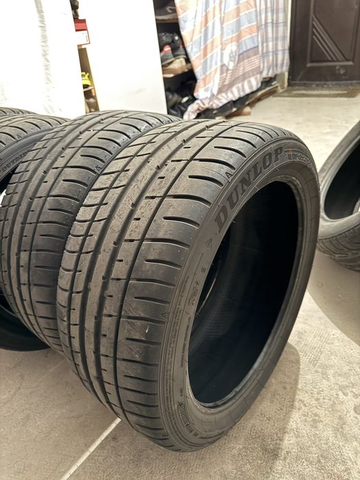 Шины летние Dunlop 245/40/18