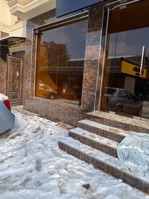 Стеклянные  двери и  рамы каменные  7мм