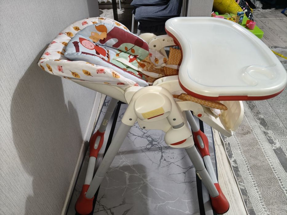 Продам столик для кормления