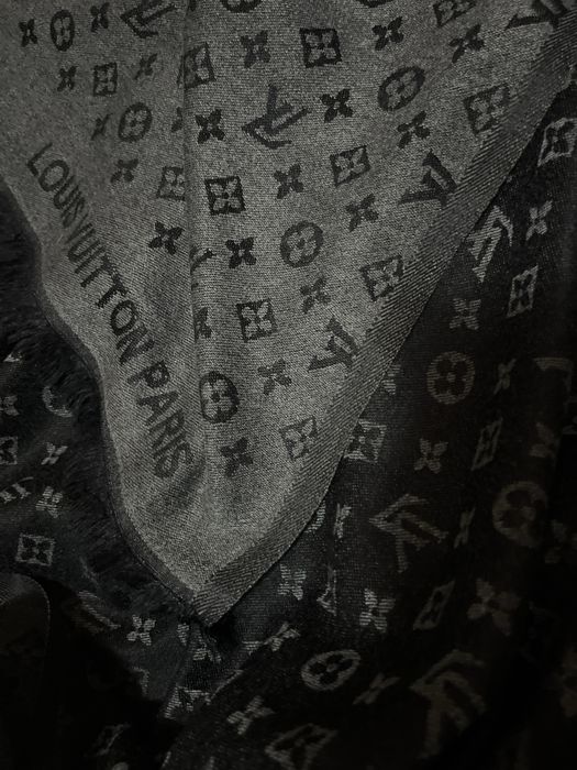 Eșarfă model Louis Vuitton negru-gri