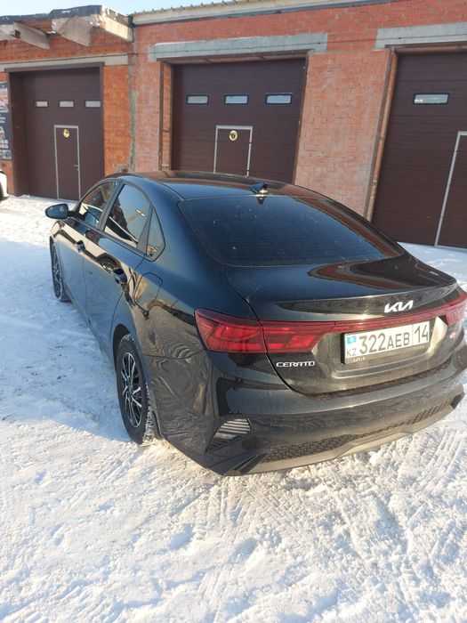 Продам  машину .