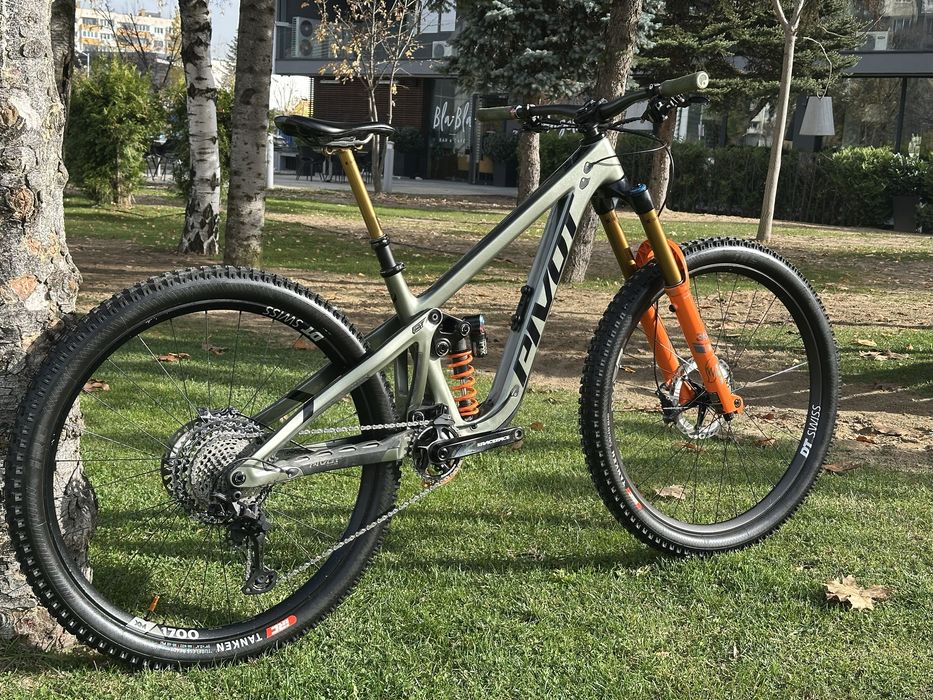 2024 Pivot Firebird 170mm 29“ Carbon