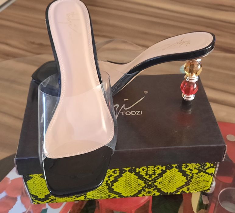 Pantofi 41 noi la cutie